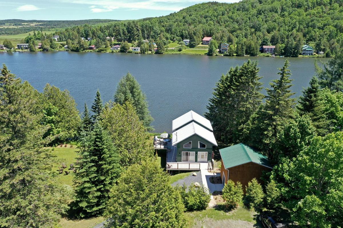 Ranch St-Hubert Saint-Hermenegilde Exterior foto